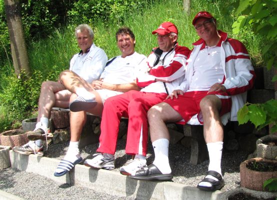Die Osterburkener beim zuschauen